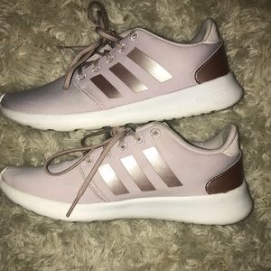 Adidas sneakers! Size 6